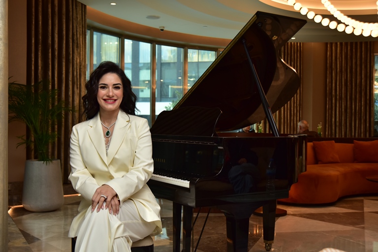 Gökçem Yüce : �Her P�rlanta Ve Her Kesilen  Ta� Birbirinden Ba��ms�z Ve E�sizdir�